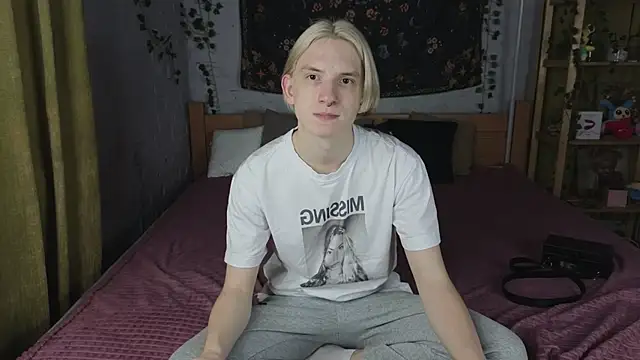 Snapshot of Ron_Vils chatting on December 4, 2025, 8:35 am Ron Vils online show from December 4, 2025, 8:35 am