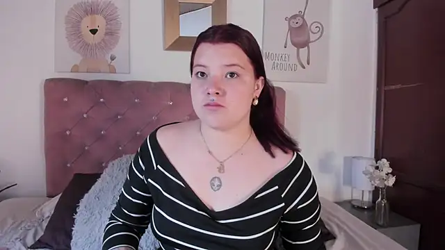 Snapshot of CelessteRedds chatting on November 14, 2025, 11:47 am CelessteRedds online show from November 14, 2025, 11:47 am