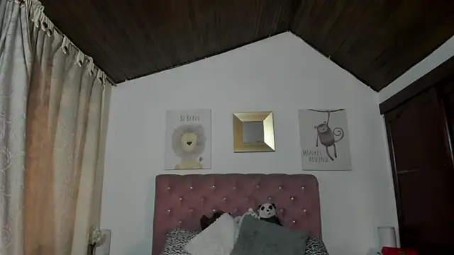 CelessteRedds online show from January 15, 2026, 11:35 am