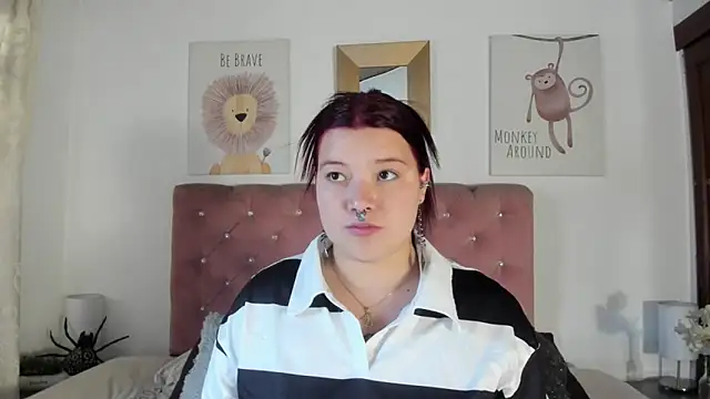 Snapshot of CelessteRedds chatting on November 13, 2025, 11:25 am CelessteRedds online show from November 13, 2025, 11:25 am