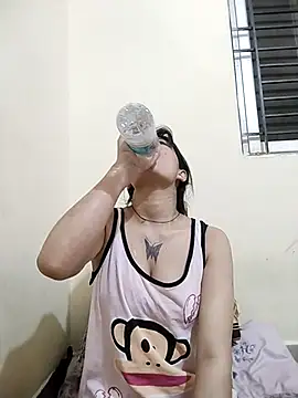 Cool  girl online show from March 3, 2025, 9:59 pm