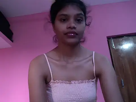 Cool  girl online show from November 12, 2025, 8:40 am