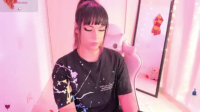 SeraphineADC online show from April 6, 2026, 2:18 am