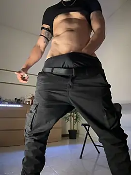 BrayanMaravella online show from April 19, 2026, 2:29 pm