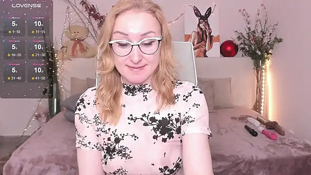 MadissonKiss online show from December 2, 2025, 2:45 am