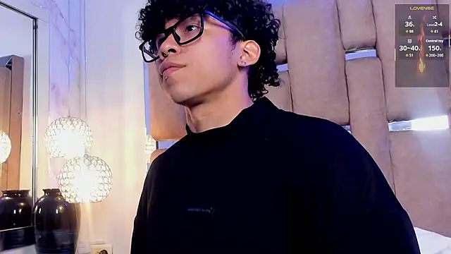 Snapshot of AkazaBoy_ chatting on February 24, 2026, 5:08 am AkazaBoy online show from February 24, 2026, 5:08 am