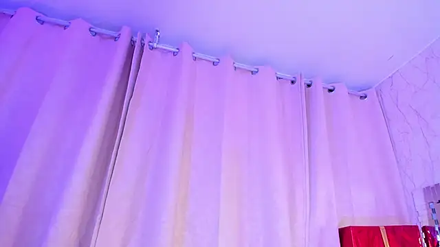 Snapshot of AkazaBoy_ chatting on December 21, 2025, 4:36 am AkazaBoy online show from December 21, 2025, 4:36 am