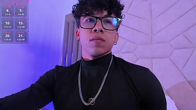 Snapshot of AkazaBoy_ chatting on November 5, 2025, 5:21 am AkazaBoy online show from November 5, 2025, 5:21 am