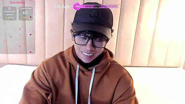 Snapshot of AkazaBoy_ chatting on November 26, 2025, 4:23 am AkazaBoy online show from November 26, 2025, 4:23 am