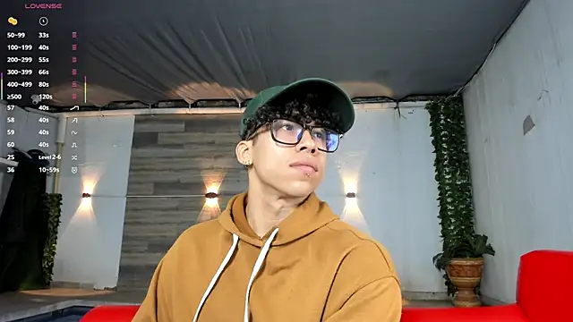 Snapshot of AkazaBoy_ chatting on December 14, 2025, 4:51 am AkazaBoy online show from December 14, 2025, 4:51 am