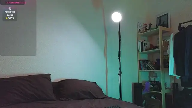 Snapshot of Space_X_Roxy_ chatting on February 17, 2025, 5:44 pm Space X Roxy  online show from February 17, 2025, 5:44 pm