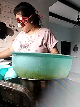 Punjabi beauty123 online show from October 29, 2025, 7:51 am