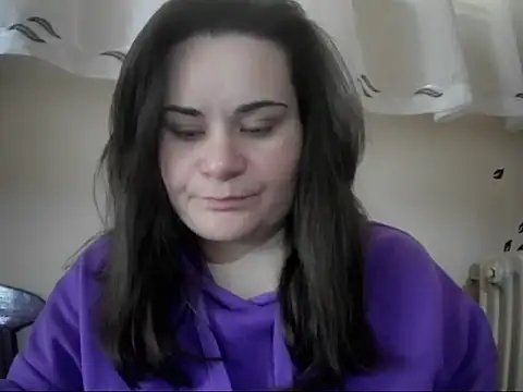 Snapshot of AalinnaK chatting on February 19, 2026, 12:02 pm AalinnaK online show from February 19, 2026, 12:02 pm