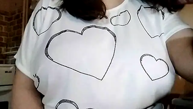 AalinnaK online show from November 29, 2025, 3:45 pm