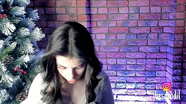 Snapshot of adriana_allien chatting on January 8, 2025, 9:32 am adriana allien online show from January 8, 2025, 9:32 am