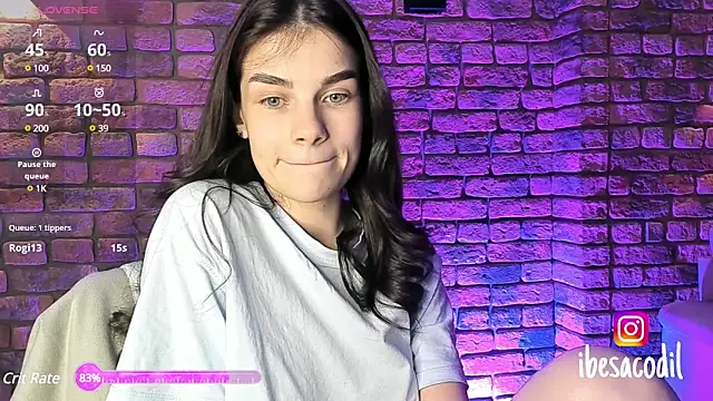 Snapshot of adriana_allien chatting on February 21, 2025, 10:59 pm adriana allien online show from February 21, 2025, 10:59 pm