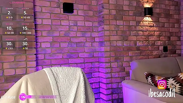 Snapshot of adriana_allien chatting on January 20, 2025, 10:48 pm adriana allien online show from January 20, 2025, 10:48 pm