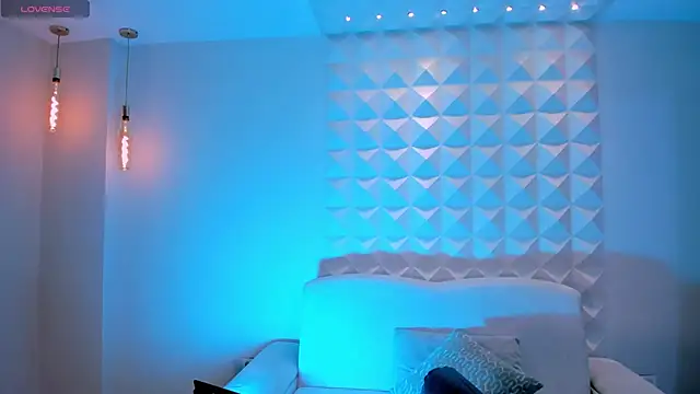 TaraLawrence online show from April 2, 2026, 4:41 am