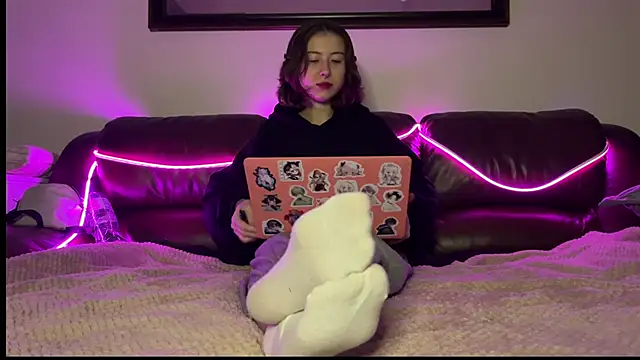 Snapshot of misswishh_ chatting on February 15, 2025, 10:21 pm misswishh online show from February 15, 2025, 10:21 pm