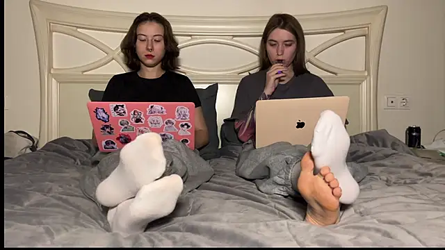 Snapshot of misswishh_ chatting on February 6, 2025, 8:56 pm misswishh online show from February 6, 2025, 8:56 pm