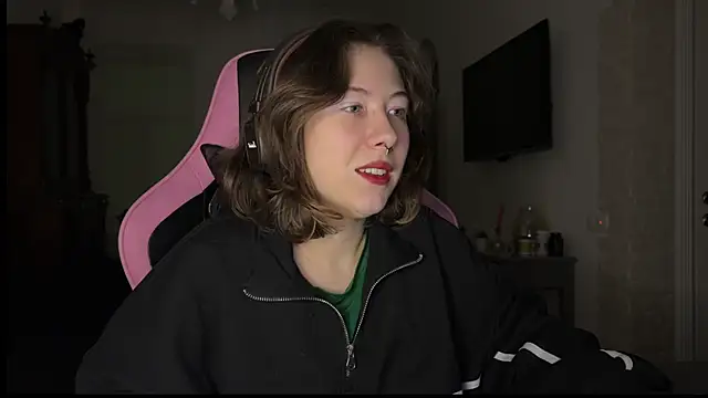 Snapshot of misswishh_ chatting on February 11, 2025, 12:06 am misswishh online show from February 11, 2025, 12:06 am