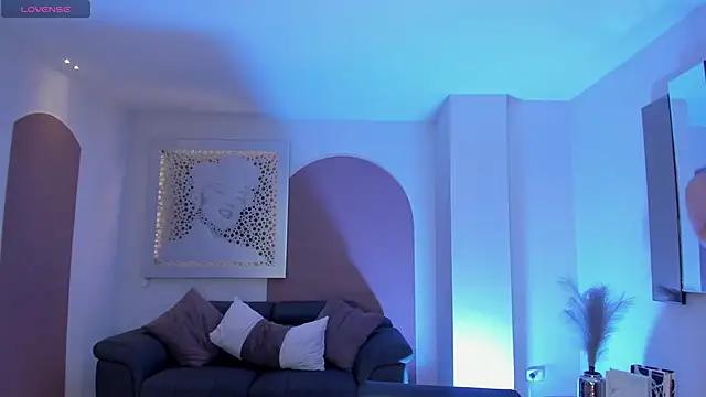 Snapshot of MaddisonLowe chatting on February 12, 2026, 8:30 pm MaddisonLowe online show from February 12, 2026, 8:30 pm