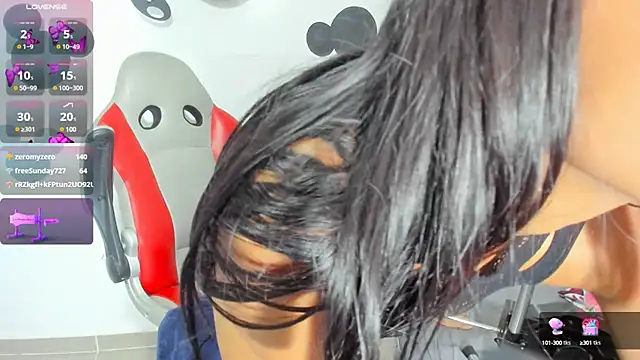 Snapshot of _18_laura chatting on December 27, 2024, 6:14 am 18 laura online show from December 27, 2024, 6:14 am