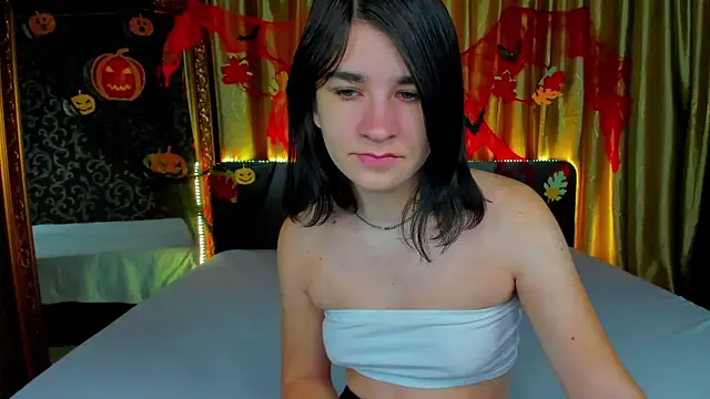 Snapshot of _Polly_Love_ chatting on November 1, 2025, 7:02 am Polly Love online show from November 1, 2025, 7:02 am