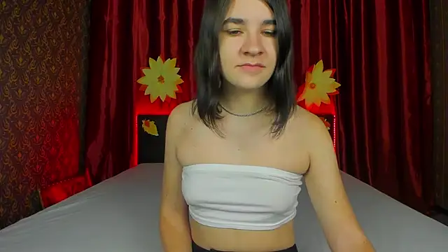 Snapshot of _Polly_Love_ chatting on November 24, 2025, 7:08 am Polly Love online show from November 24, 2025, 7:08 am