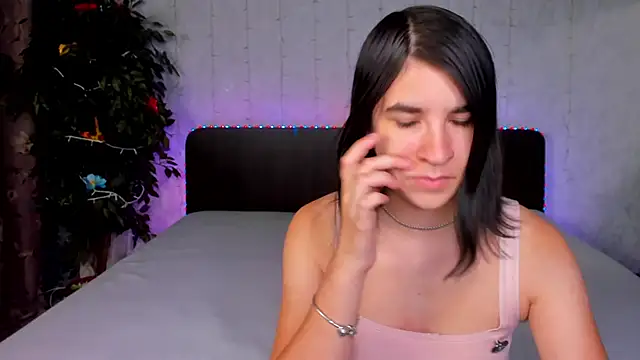 Snapshot of _Polly_Love_ chatting on September 19, 2025, 6:06 am Polly Love online show from September 19, 2025, 6:06 am