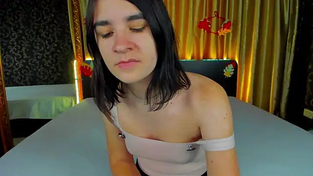 Snapshot of _Polly_Love_ chatting on October 29, 2025, 7:07 am Polly Love online show from October 29, 2025, 7:07 am