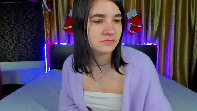  Polly Love  online show from December 18, 2025, 7:13 am