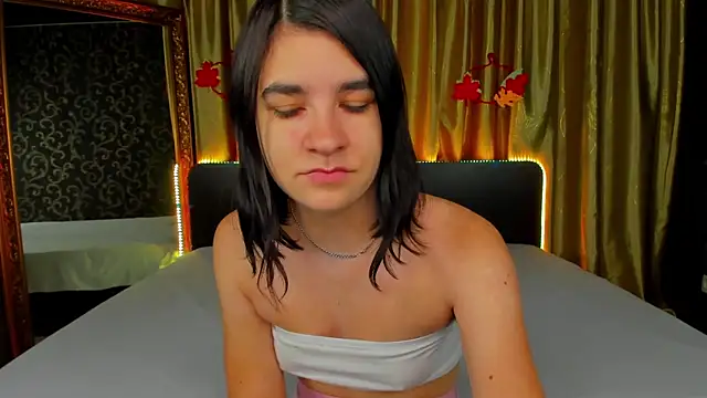 Snapshot of _Polly_Love_ chatting on November 13, 2025, 7:01 am Polly Love online show from November 13, 2025, 7:01 am