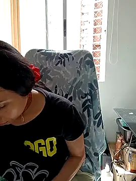 KimPielCanela online show from March 21, 2025, 3:02 pm