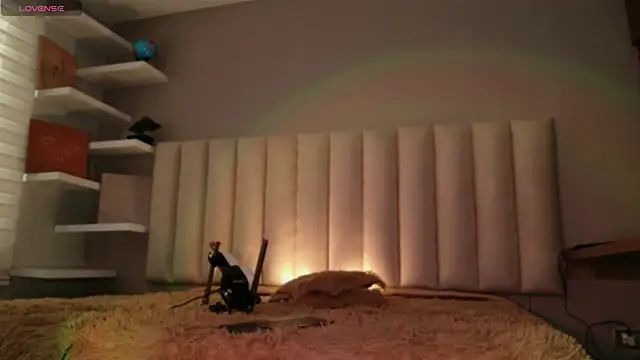 Snapshot of Megan_mooree_ chatting on December 15, 2025, 12:11 pm Megan mooree online show from December 15, 2025, 12:11 pm