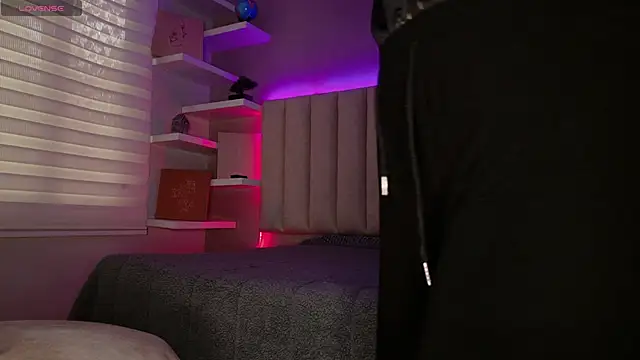 Snapshot of Megan_mooree_ chatting on October 30, 2025, 12:14 pm Megan mooree online show from October 30, 2025, 12:14 pm