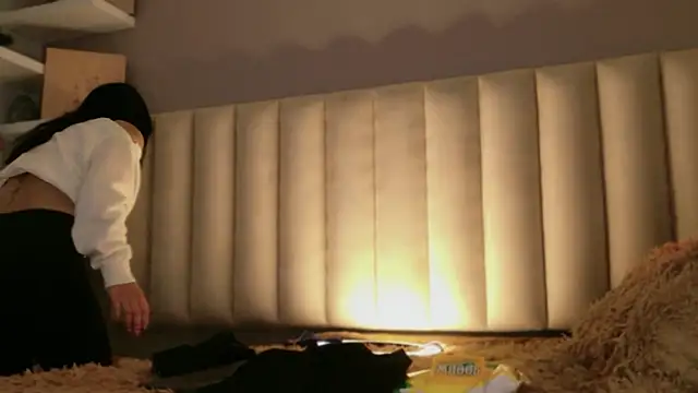 Megan mooree  online show from April 15, 2026, 7:58 pm