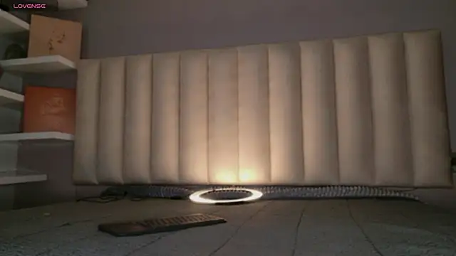 Megan mooree  online show from April 10, 2026, 12:34 pm