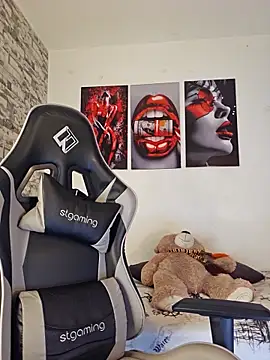 Antonella2 m online show from February 6, 2026, 1:07 pm