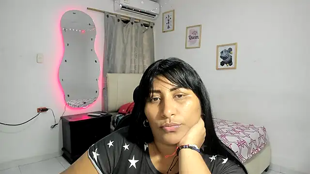 nikol sexy39 online show from September 26, 2025, 2:02 pm