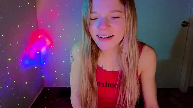 Snapshot of foxy_ana13 chatting on March 4, 2025, 11:00 pm foxy ana13 online show from March 4, 2025, 11:00 pm