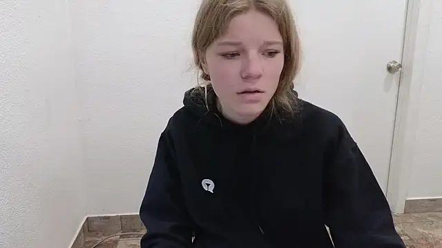 Snapshot of foxy_ana13 chatting on February 23, 2025, 12:19 am foxy ana13 online show from February 23, 2025, 12:19 am