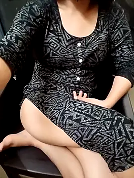 Snapshot of yourtamilcouple chatting on April 22, 2026, 1:18 pm yourtamilcouple online show from April 22, 2026, 1:18 pm