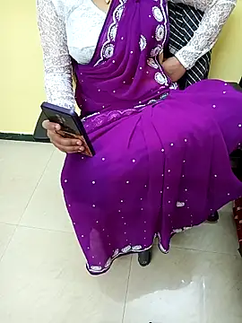 Snapshot of yourtamilcouple chatting on March 6, 2026, 9:26 am yourtamilcouple online show from March 6, 2026, 9:26 am
