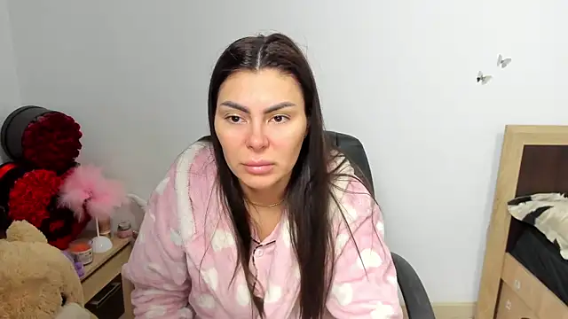 kilenyapatrice online show from March 23, 2026, 12:16 pm