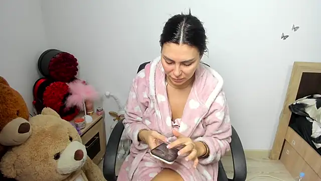 kilenyapatrice online show from February 27, 2026, 11:43 am