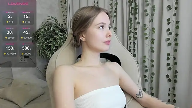 mell milles online show from November 6, 2025, 3:05 pm