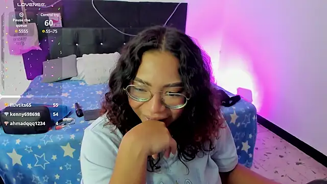 Snapshot of im_angels77 chatting on February 18, 2025, 6:37 am im angels77 online show from February 18, 2025, 6:37 am