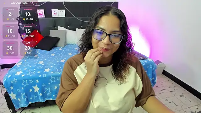 Snapshot of im_angels77 chatting on March 13, 2025, 2:05 am im angels77 online show from March 13, 2025, 2:05 am