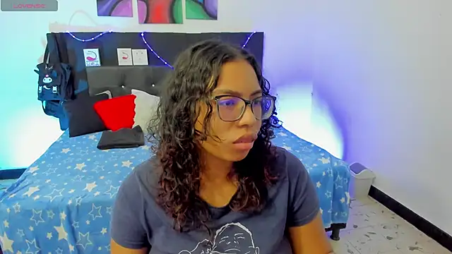 Snapshot of im_angels77 chatting on March 4, 2025, 2:27 am im angels77 online show from March 4, 2025, 2:27 am